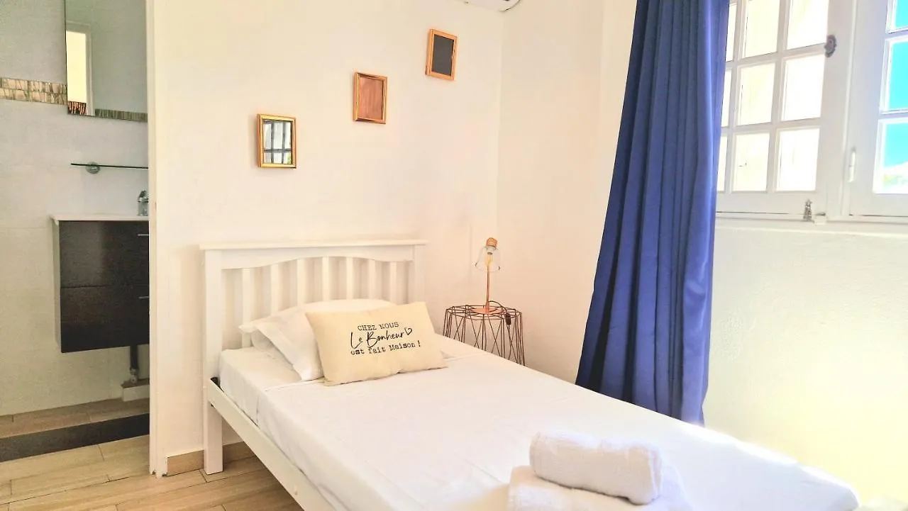 Petit Houezel - Joli Appartement Neuf Et Cosy Avec Vue Mer Le Gosier  Appartamento